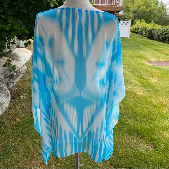 Chico’s Luna Ikat Peri Poncho - Picture 9 of 15